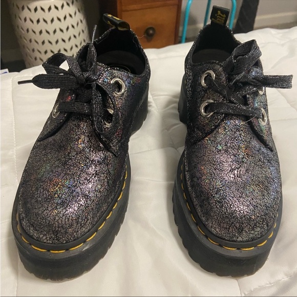 Dr. Martens size 9 Iridescent Gunmetal Crackle Platform Oxford - Picture 2 of 5